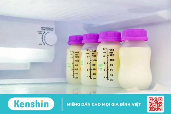 Sữa mẹ để ngoài được bao lâu, để tủ lạnh được bao lâu? Mẹ cần lưu ý gì?