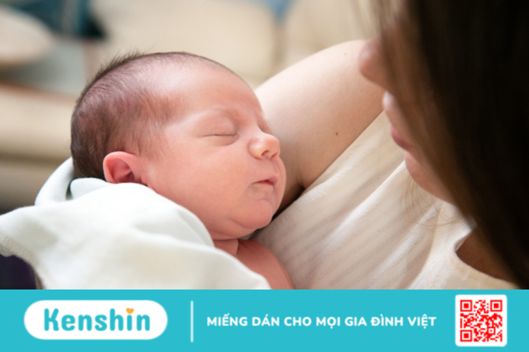 Tác hại của cai sữa muộn với mẹ và bé