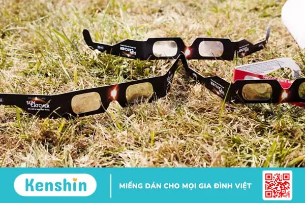 Tại sao bạn không nên nhìn trực tiếp vào mặt trời?
