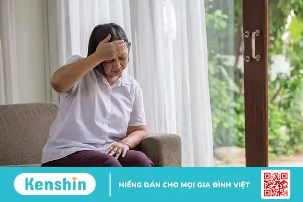 Tại sao lại thường xuyên bị đau đầu về đêm và phải làm sao?