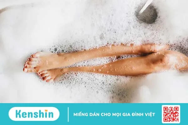 Tắm sáng có tốt không? 11 lợi ích sức khỏe khi bạn tắm buổi sáng