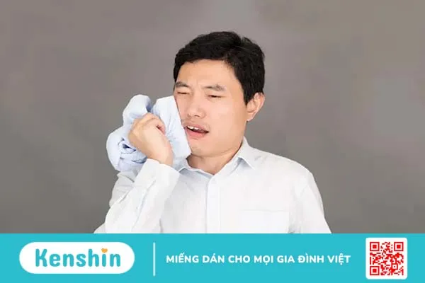 Tập há miệng sau khi nhổ răng khôn để không ảnh hưởng đến sinh hoạt