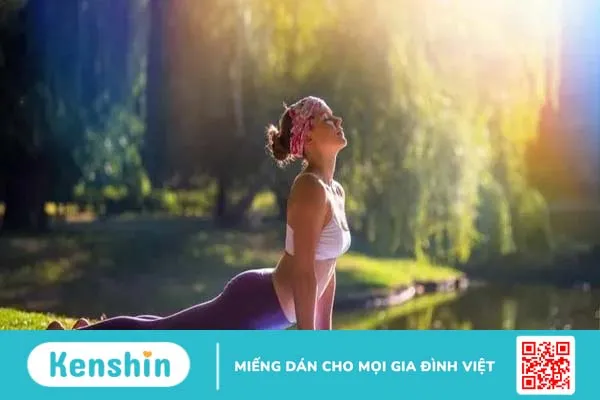 Tập tư thế con cá sấu trong yoga để thư giãn