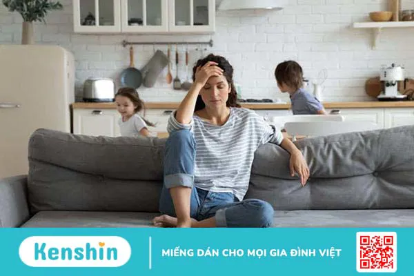 Tát vào mặt trẻ có sao không? Làm gì khi lỡ đánh con?