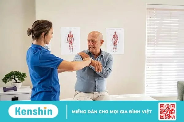 Tay bị đau nhức trong xương không chỉ là vấn đề xương khớp!