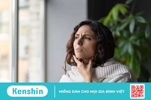 Thành họng bị nổi những hạt gồ ghề là dấu hiệu của bệnh gì?