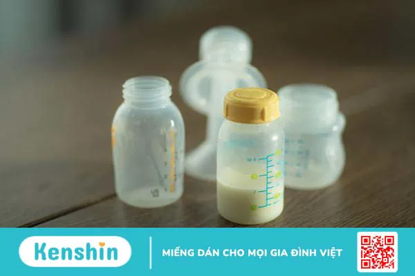 Thành phần sữa mẹ bao gồm những dưỡng chất quan trọng nào?