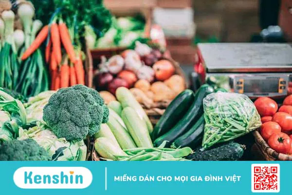 Thoát vị đĩa đệm nên ăn gì? 4 nhóm thực phẩm và 2 bài tập tốt cho cột sống