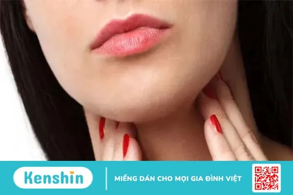 Tiết lộ 9 nguyên nhân gây khô cổ họng và biện pháp khắc phục tại nhà