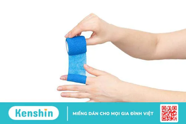 Trật khớp ngón tay là gì ? cách điều trị khi bị