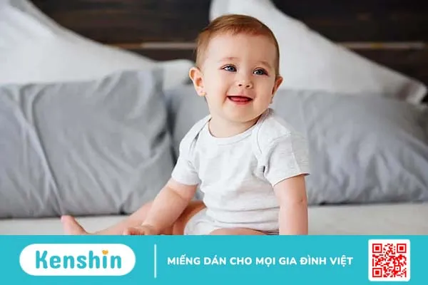 Trẻ 11 tháng tuổi biết làm gì? Lịch ăn ngủ và sự phát triển vận động, trí não