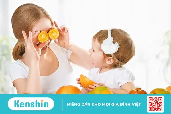 Trẻ 15 tháng biết làm gì? Sự phát triển toàn diện và chế độ ăn ngủ của bé