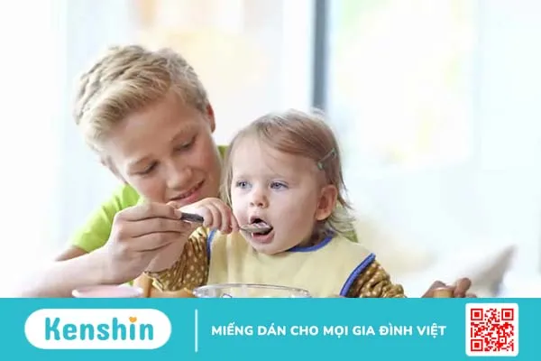 Trẻ 17 tháng tuổi biết làm gì? Sự phát triển và chế độ ăn ngủ của bé