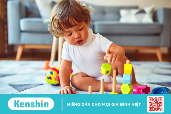 Trẻ 21 tháng tuổi biết làm gì? Sự phát triển và lịch sinh hoạt của bé