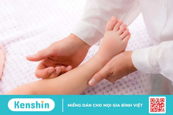 Trẻ bị đau nhức chân về đêm có đáng lo? Khi nào cần đi khám?