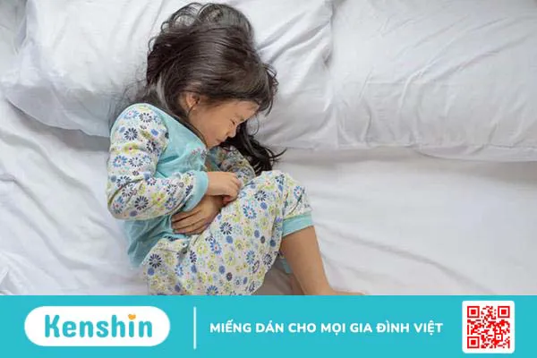 Trẻ bị nôn không sốt không đi ngoài: Bố mẹ cần làm gì?