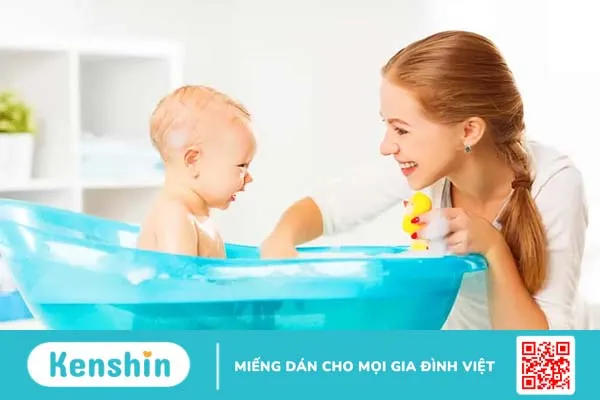 Trẻ bị phát ban nhưng không sốt là bệnh gì? 7 cách xử lý mẹ cần biết