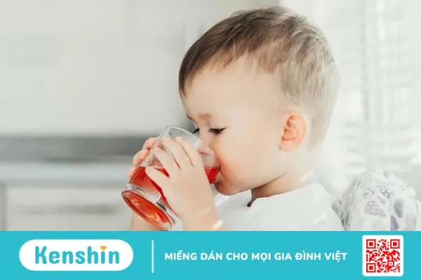 Trẻ bị tay chân miệng nên ăn gì và kiêng ăn gì để mau khỏi bệnh?