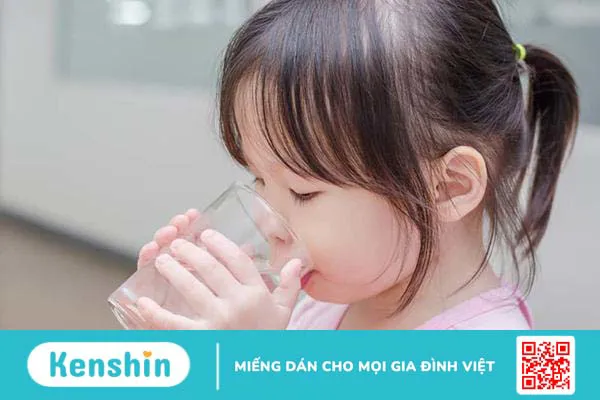 Trẻ đi tiểu nhiều lần trong ngày có đáng lo? Do sinh lý, tâm lý hay bệnh lý?