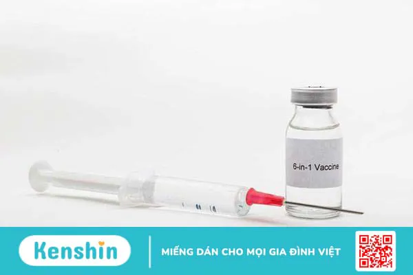 Trẻ em tiêm vắc xin 6 trong 1 có sốt không? Tác dụng phụ và cách chăm sóc trẻ sau khi tiêm