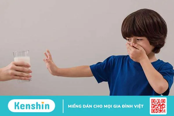 Trẻ lười uống sữa phải làm sao? 3 tuyệt chiêu hiệu quả không thể bỏ qua