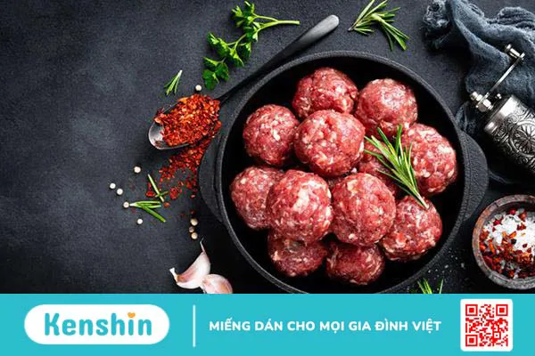 Trẻ mấy tháng ăn được thịt bò? Cách chế biến thịt bò cho bé ăn dặm