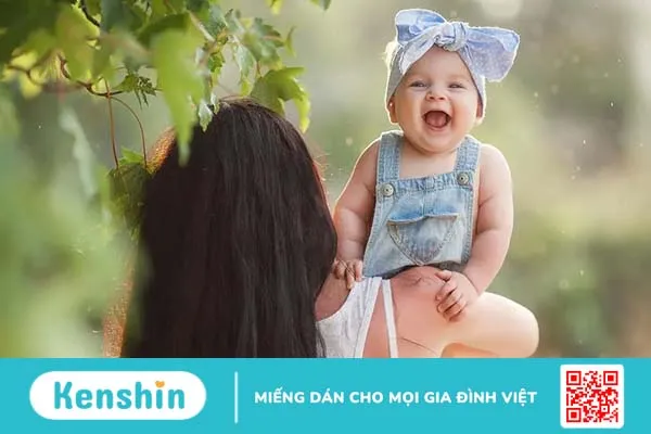 Trẻ sơ sinh bú mẹ cần bổ sung những vitamin và khoáng chất gì?