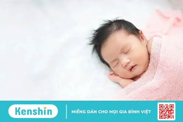 Trẻ sơ sinh có nên nằm điều hòa không? Mẹ cần lưu ý gì?