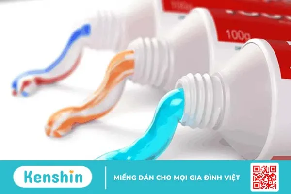 Trị mụn bằng kem đánh răng có tốt không?