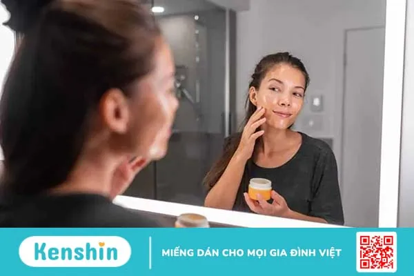 Trị mụn bằng kem đánh răng có tốt không?