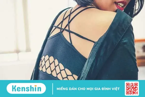 Trị mụn nang tại nhà: Nên hay không nên nặn mụn?