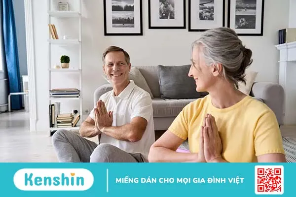 Triệu chứng bệnh khó thở ở người già và cách khắc phục