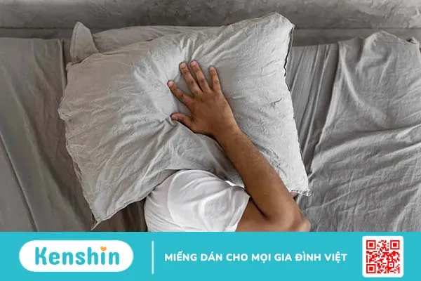 Ù tai khi nằm khiến bạn khó ngủ về đêm – Làm sao cải thiện hiệu quả?