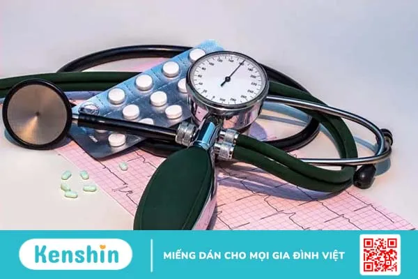 Ù tai là triệu chứng của bệnh gì?