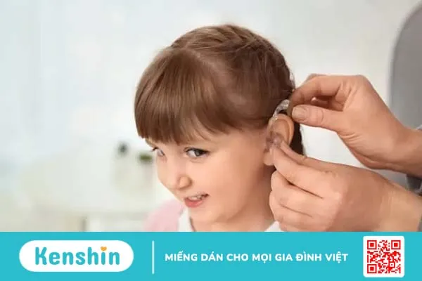 Ù tai ở trẻ em: Bố mẹ không nên chủ quan