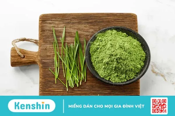 Uống nước ép cỏ lúa mì để bạn thấy khỏe hơn