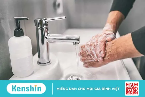 Uống thuốc tẩy giun có đi ngoài ra giun không, uống bao lâu thì giun chết?