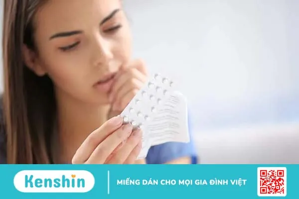 Uống thuốc tránh thai hàng ngày và khẩn khi cho con bú: Điều mẹ cần biết