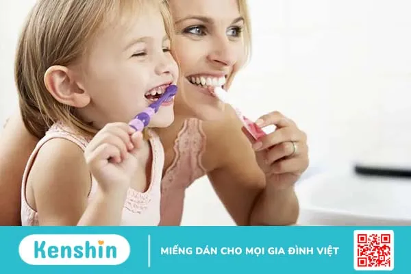 Vì sao bạn bị ê buốt chân răng? Hiểu rõ để phòng ngừa