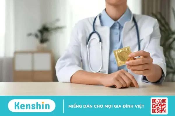 Vì sao khí hư màu đen? Tình trạng này được điều trị như thế nào?