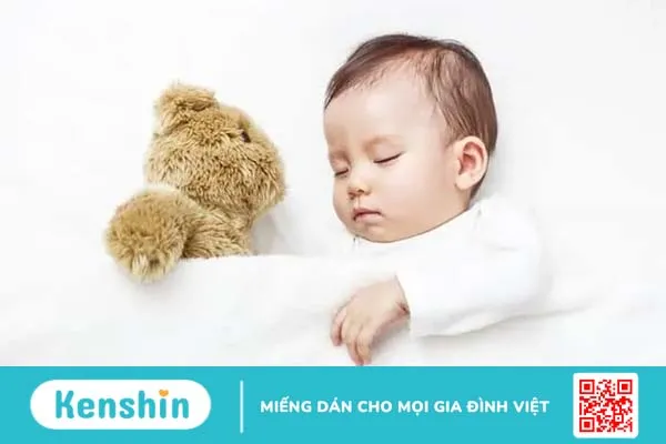 Vì sao trẻ sơ sinh ngủ không sâu giấc, dễ quấy khóc? Mẹo để bé ngủ ngon