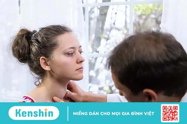 Viêm tuyến giáp Hashimoto là bệnh gì? Triệu chứng & thuốc