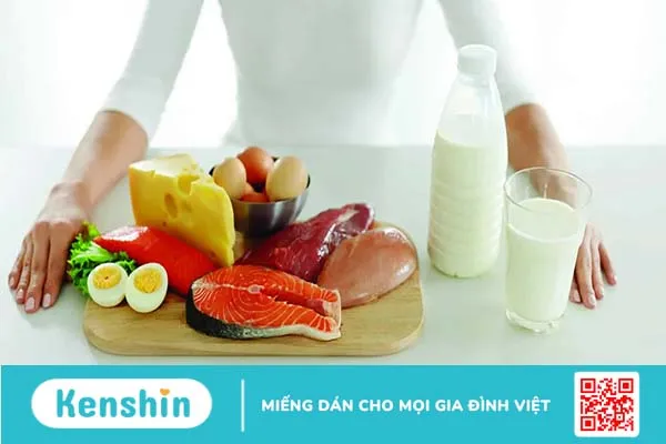 Vitamin A có tác dụng gì trong việc trị mụn, trẻ hóa da?