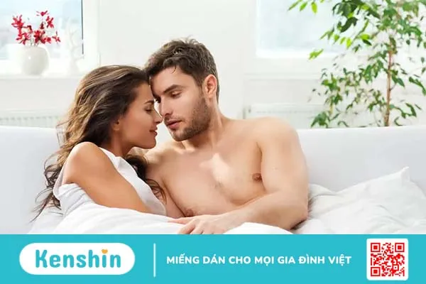 Vợ chồng ngày nào cũng quan hệ có sao không?