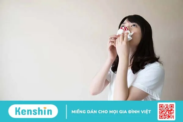 Xì mũi ra máu vào buổi sáng có phải là dấu hiệu nguy hiểm?