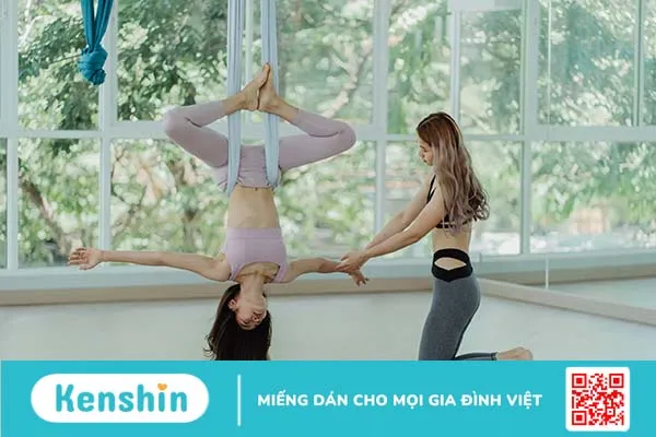 Yoga bay giúp các động tác yoga dễ dàng hơn bao giờ hết