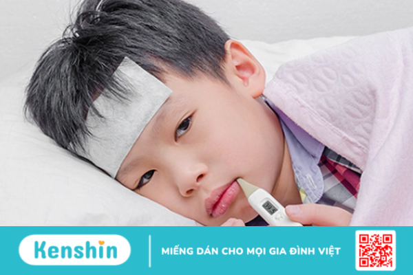 Mách cha mẹ cách dán hạ sốt cho trẻ đúng chuẩn