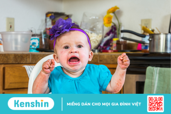 Hỏi đáp Bác sĩ: Bé 1 tuổi không chịu ăn bất kỳ thứ gì phải làm sao?