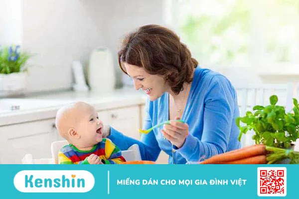 Mẹ đảm chuẩn bị thực đơn cho bé bắt đầu ăn dặm bao gồm những gì?