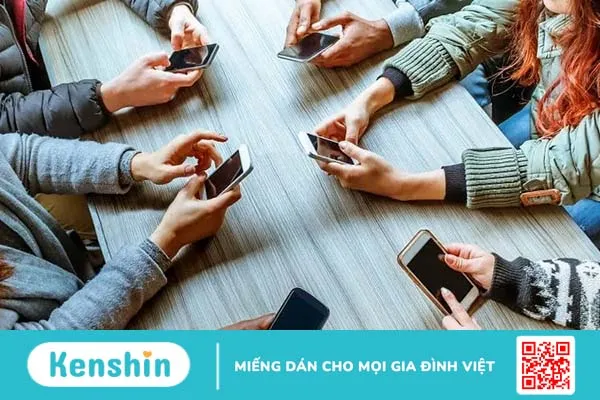 Nghiện mạng xã hội: Xiềng xích khiến bạn mất tự do